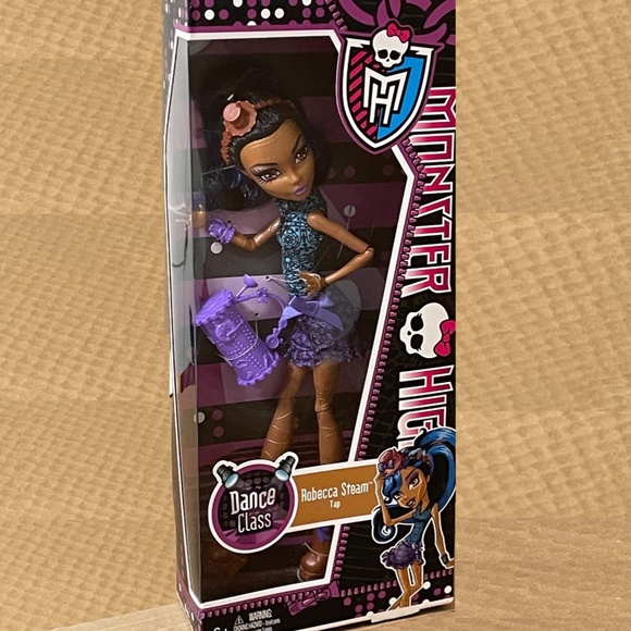 Monster High Dance Class Robecca Steam Doll 2012 Mattel #Y0432 - Picture 3 of 5